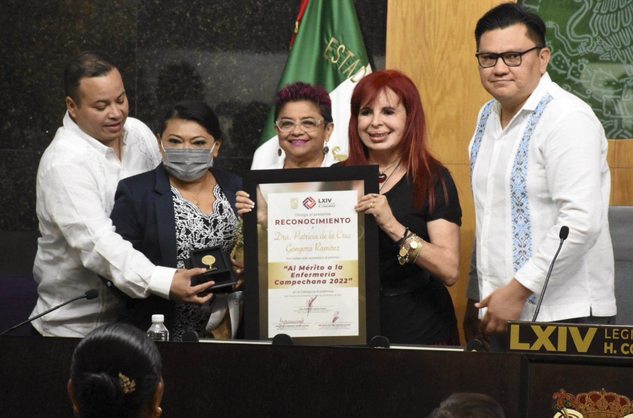 Premio al Mérito a la Enfermería Campechana 2022