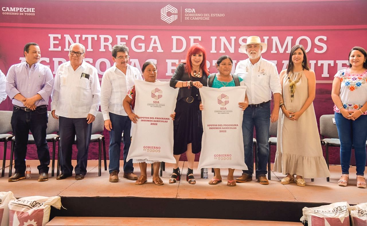 Entrega de Insumos Agrícolas y Fertilizantes