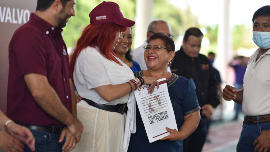 Entrega de escrituras 2a etapa de Bivalvo