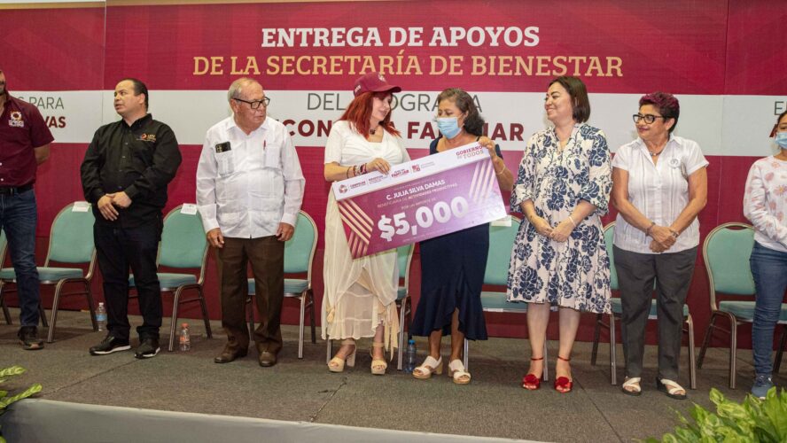 Entrega de apoyos de la Secretaría de Bienestar del Programa Economía Familiar