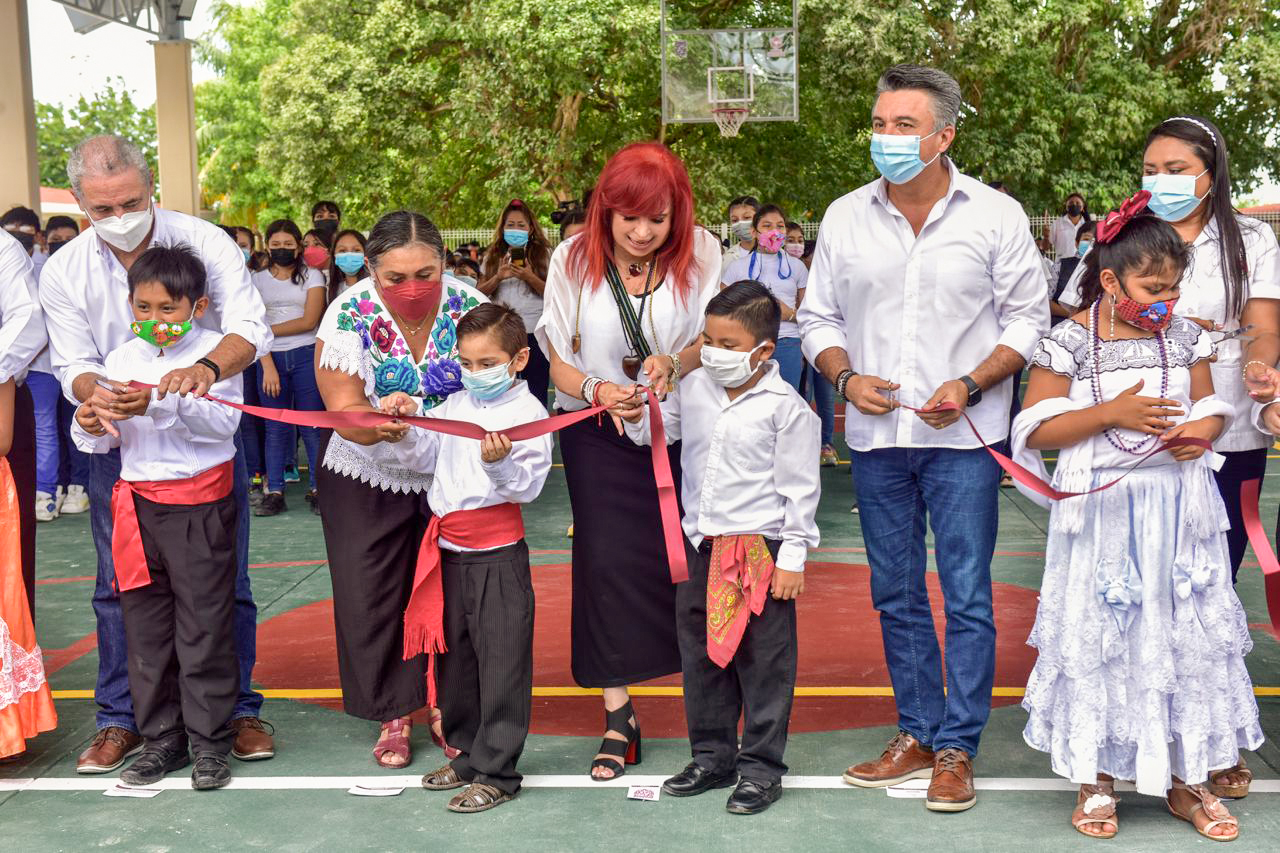 Rehabilitación del jardín de niños Francisca Vasto y la primaria Benito Juárez en Campeche