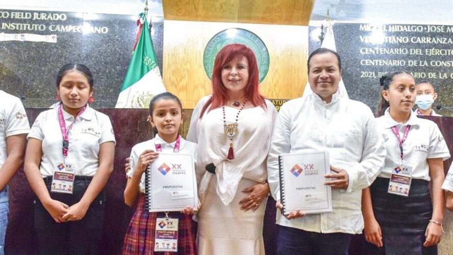 Sesión de instalación de la XX Legislatura Infantil del Congreso Campeche