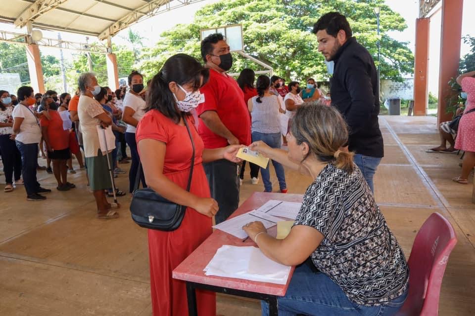 Entrega de Recursos de Subsidio de Útiles Escolares