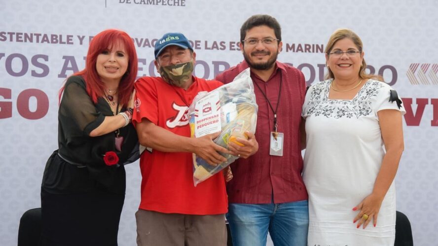Entrega de Apoyos al Sector Pesquero