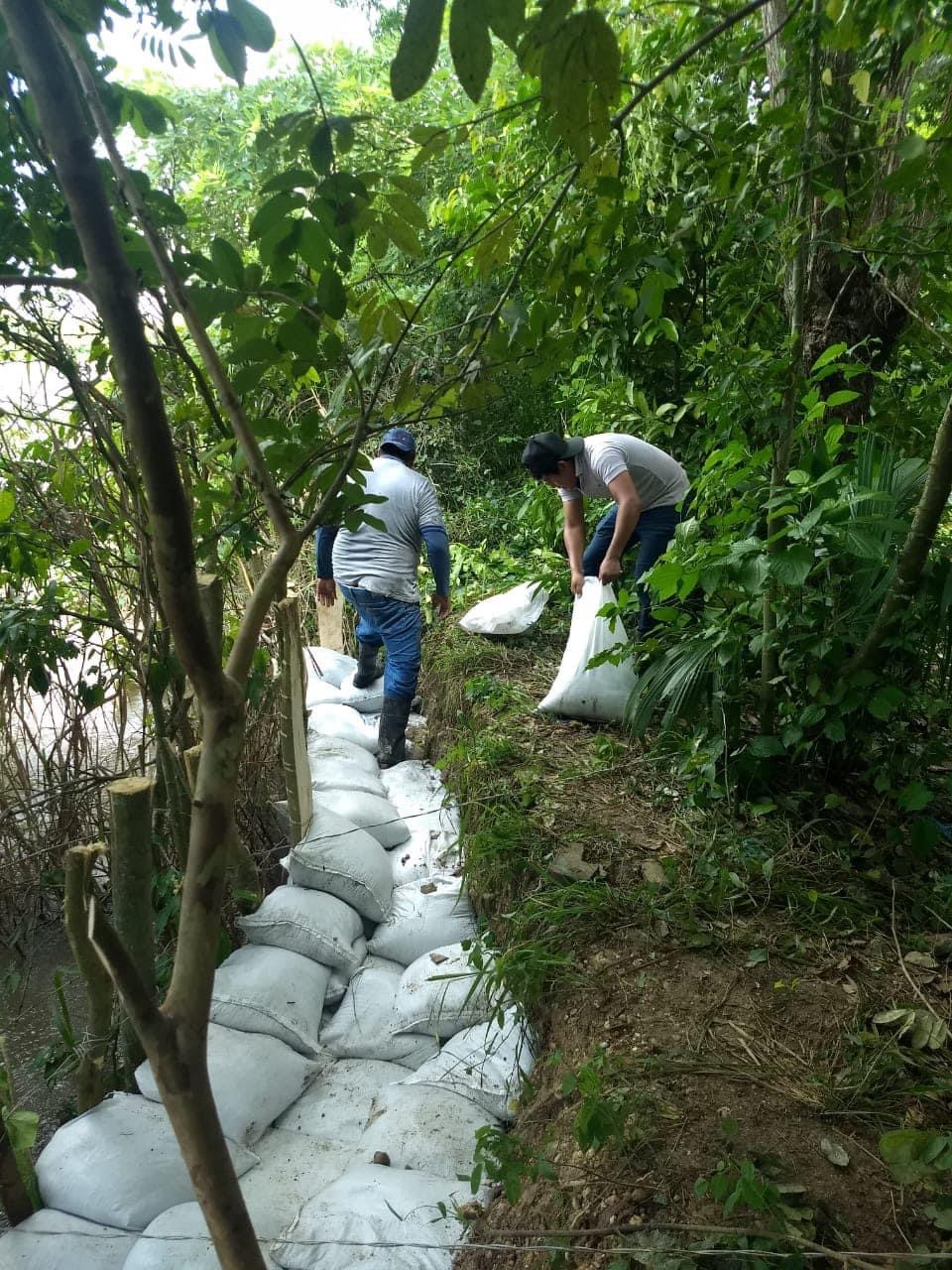 Limpieza de alcantarillas, drenajes y pasos de agua en diversos a