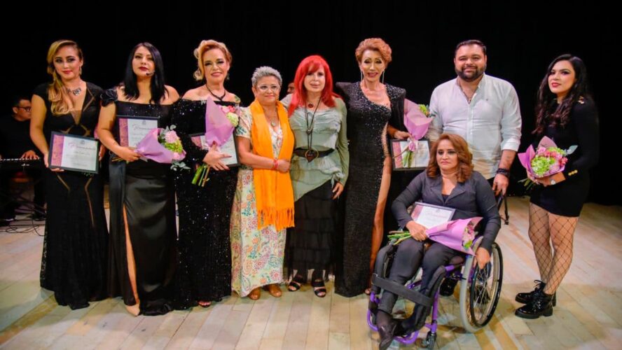 Performance Perras ante la Vida