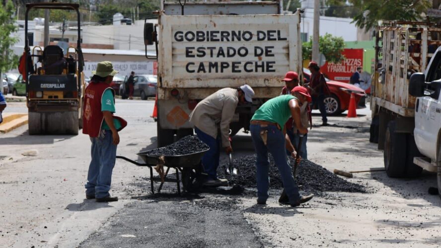 Continúa el Bacheo del Jaguar