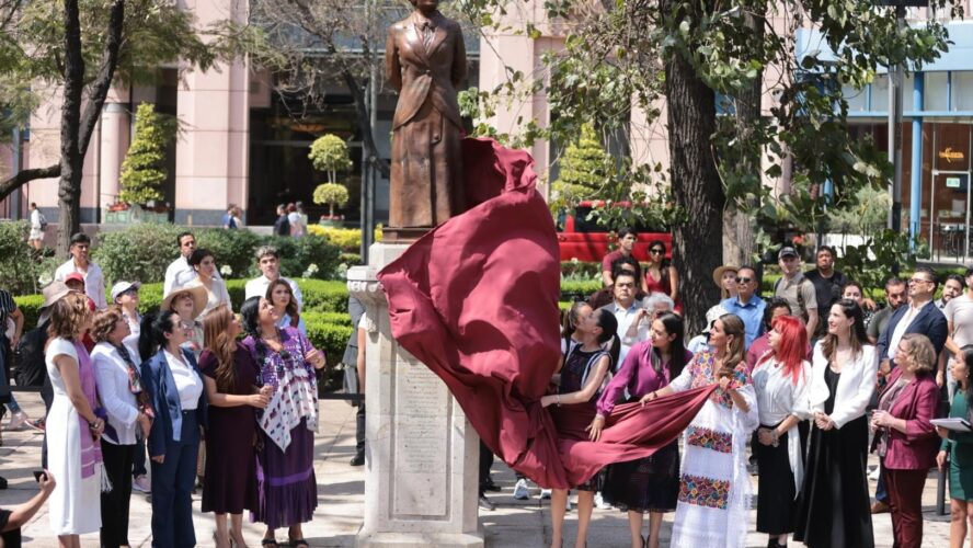 Mujeres haciendo historia