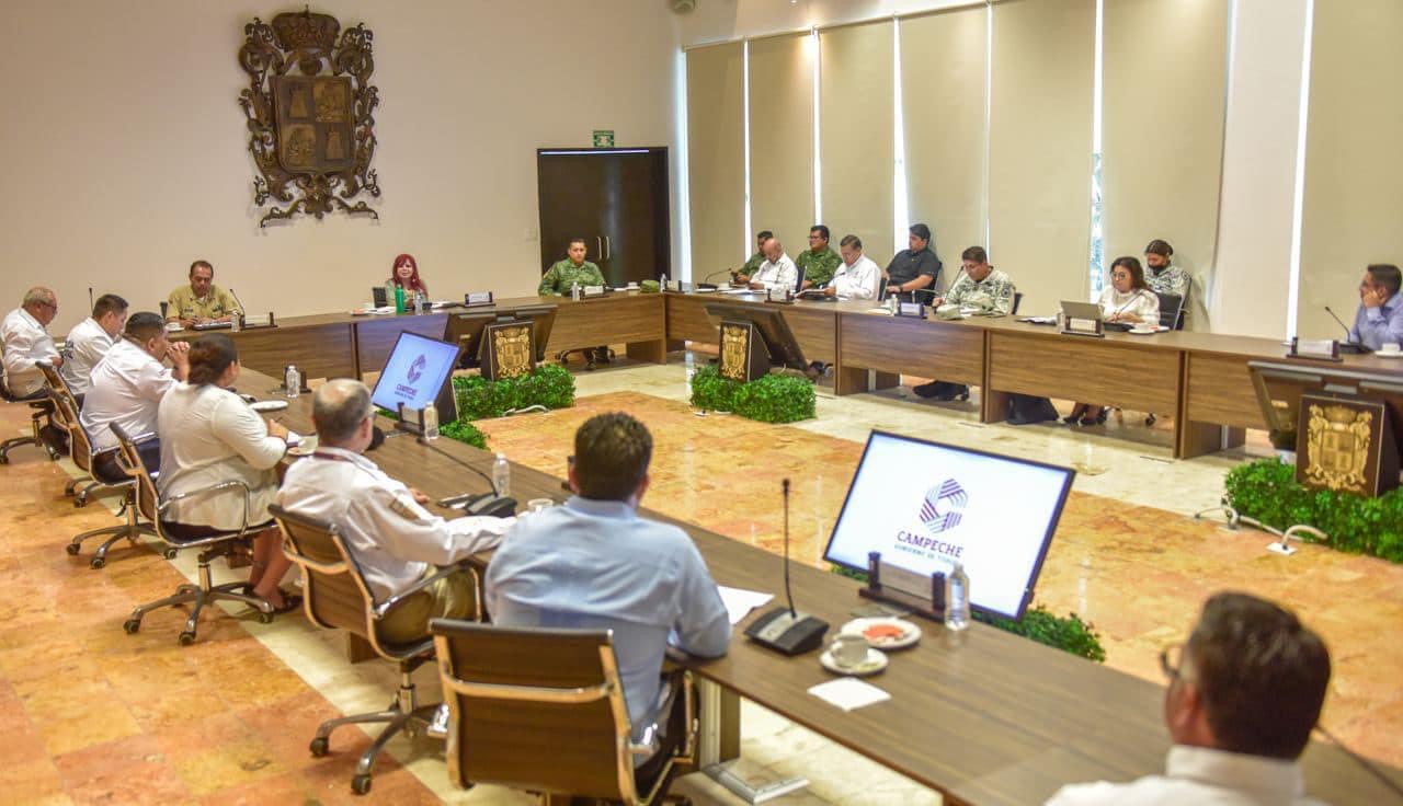 Trabajando a favor de acciones contra la violencia femenina