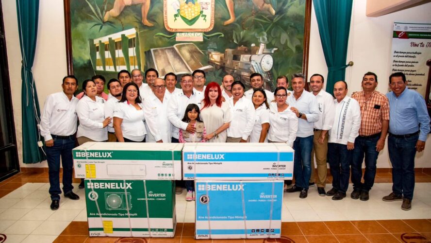 Entrega de dos aires acondicionados al Instituto Tecnológico Superior de Escárcega