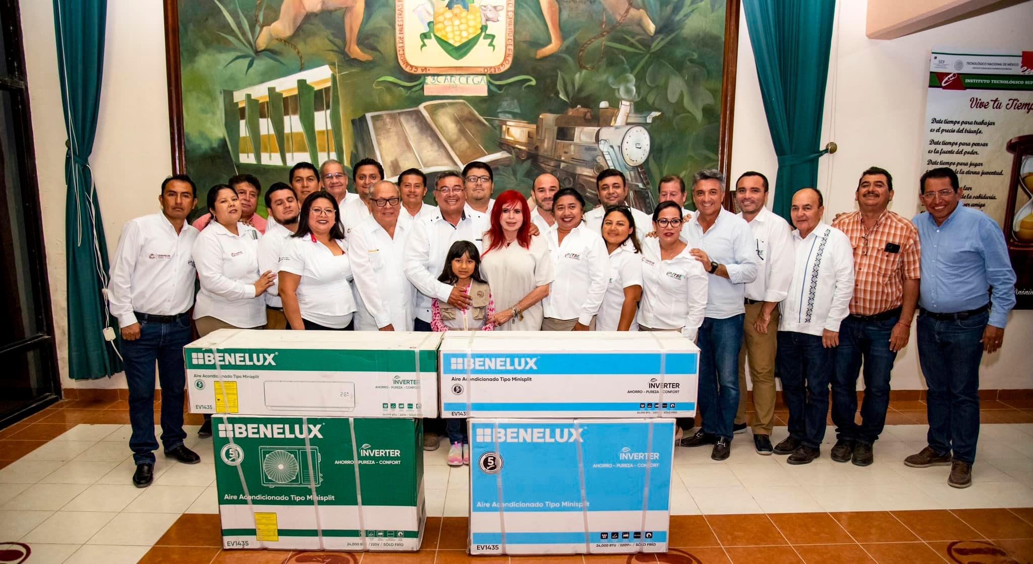 Entrega de dos aires acondicionados al Instituto Tecnológico Superior de Escárcega