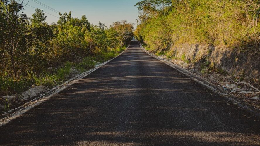 Bacheo y pavimentación del camino Escárcega – Chetumal