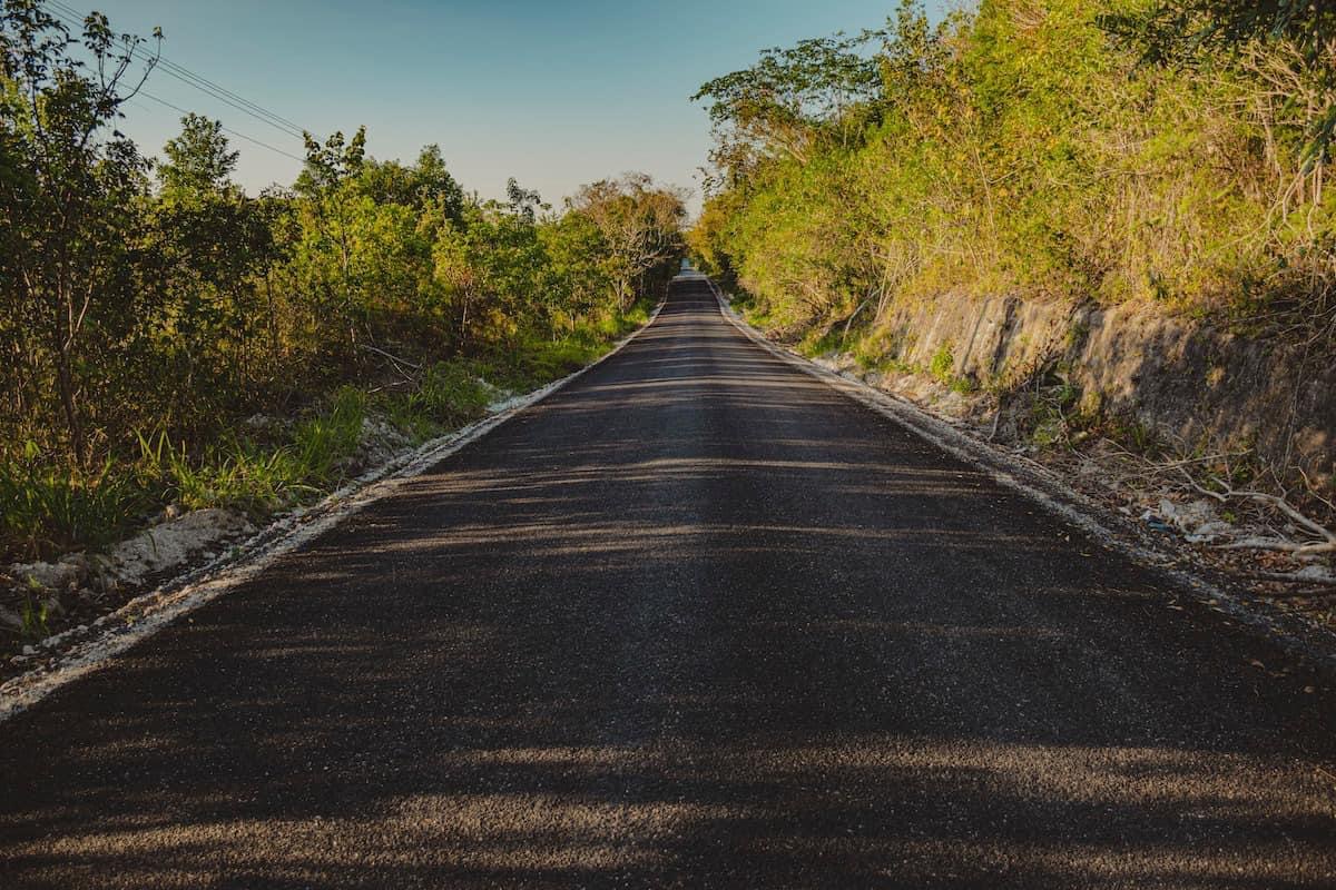 Bacheo y pavimentación del camino Escárcega – Chetumal