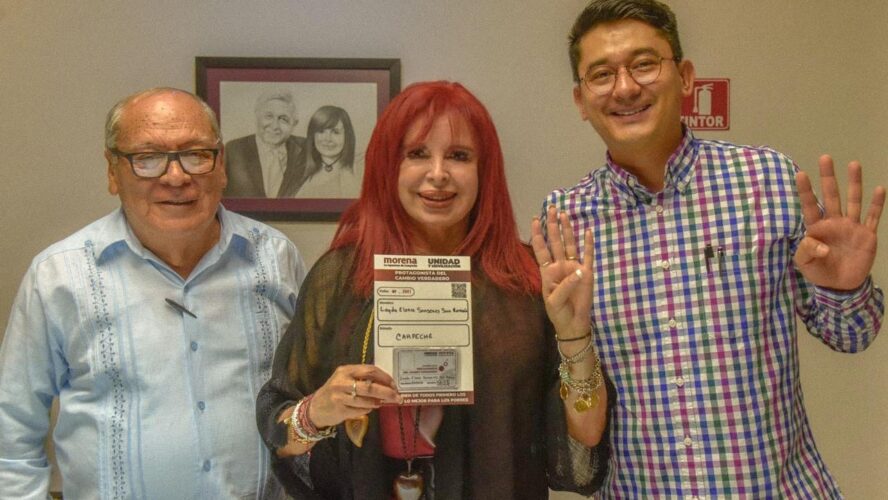 Entrega de mi credencial de militante del partido Morena Campeche oficial.