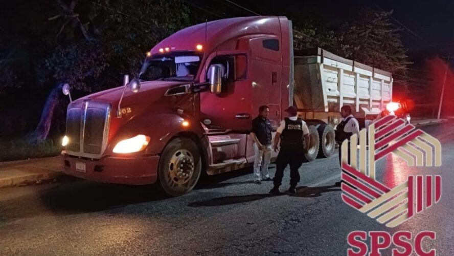 Detienen a trailers por evadir el cobro de la caseta de Isla Aguada