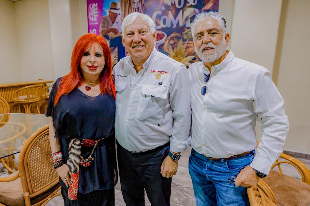 Visita del Secretario Víctor Villalobos