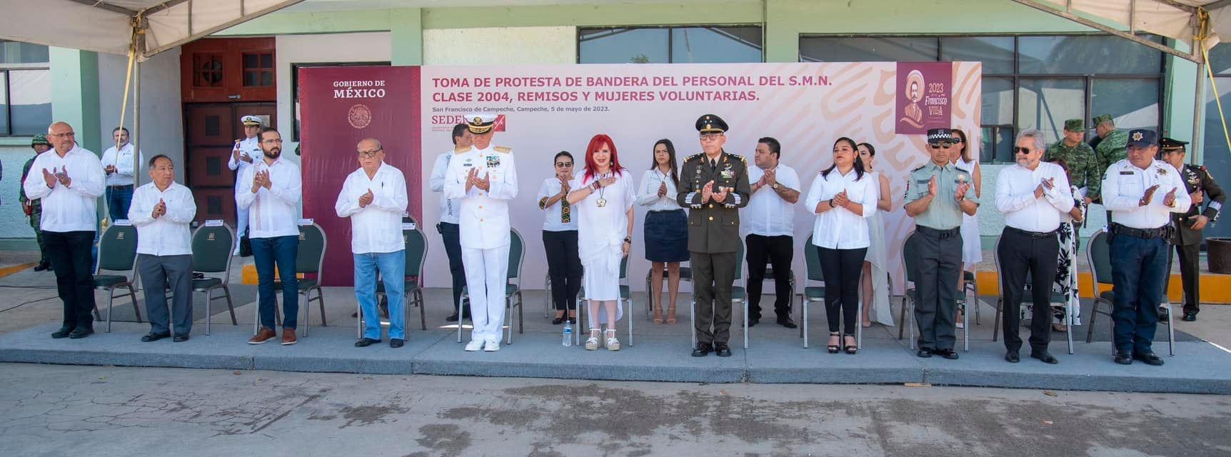 Toma de protesta de bandera del personal del S.M.N clase 2004, remisos y mujeres voluntarias
