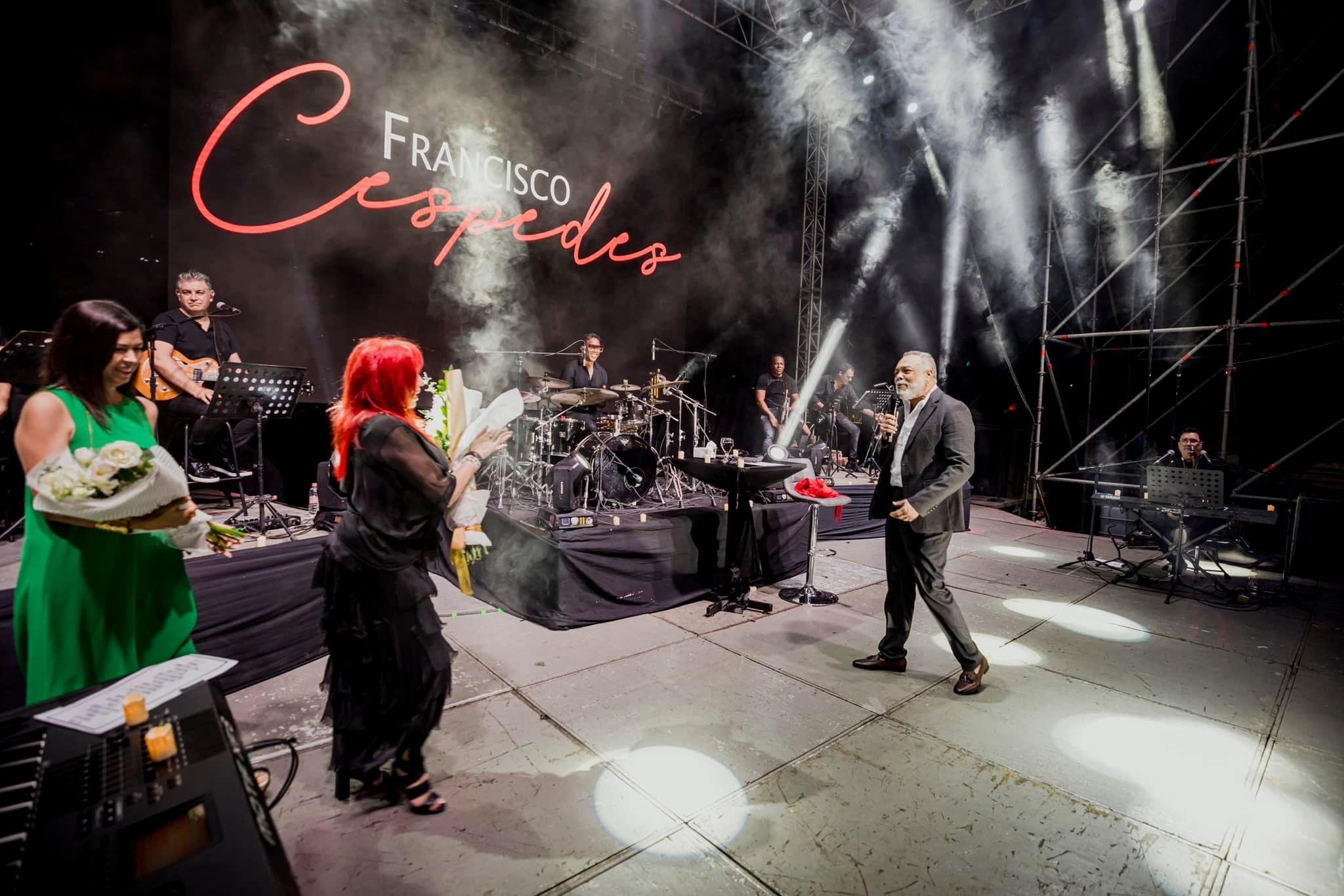 Concierto por el Día de las Madres con la presentación de Francisco Céspedes