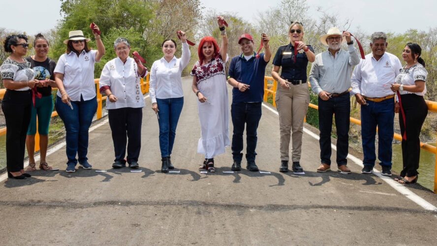Inauguración cancha de usos múltiples en la localidad de Villamar, municipio de Champotón