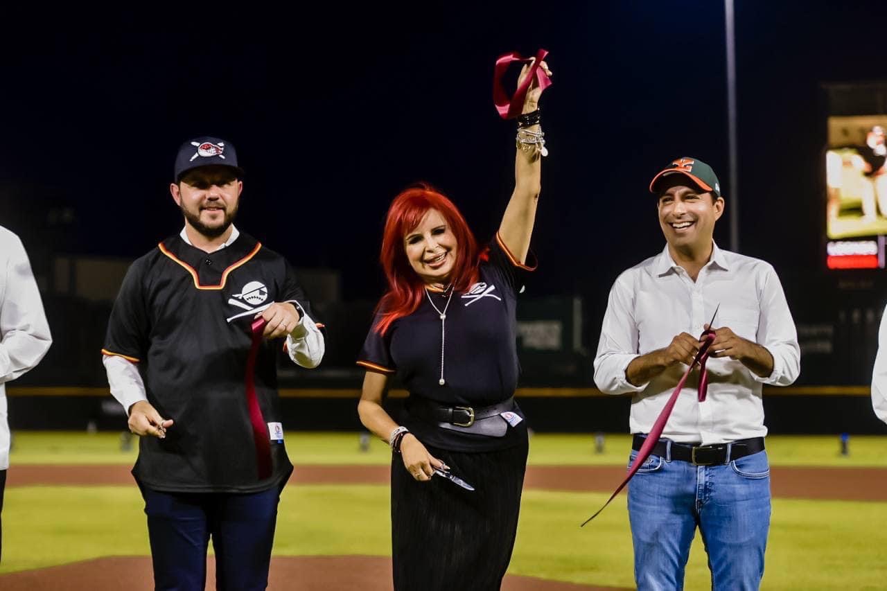 Inauguración de la remodelación del estadio Nelson Barrera Romellón.