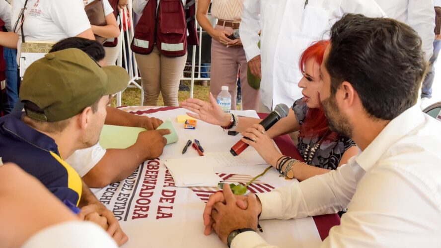 Módulo de atención ciudadana de la Caravana del Jaguar, en Carmen