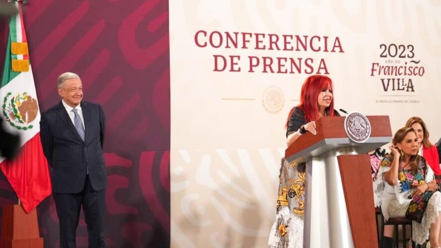 Junto al Presidente Andrés Manuel López Obrador en la Conferencia Matutina