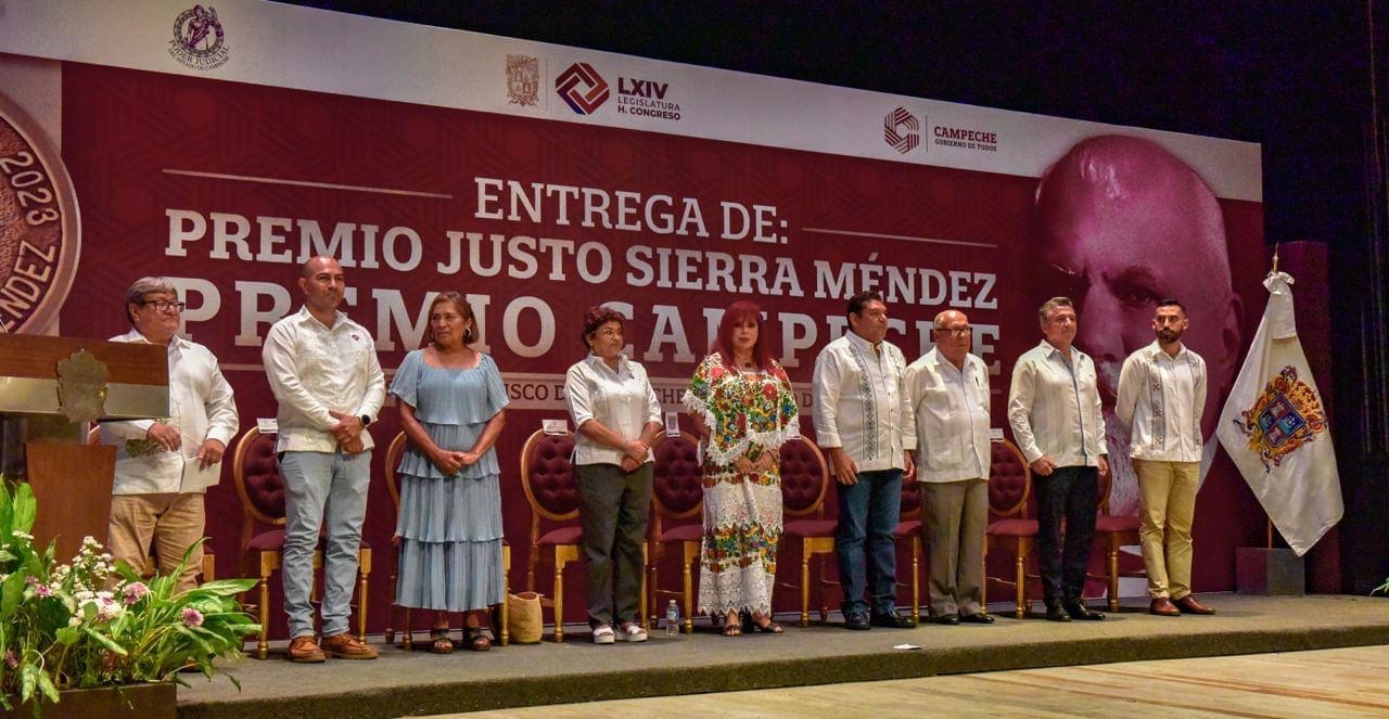 Entrega de Premio Campeche