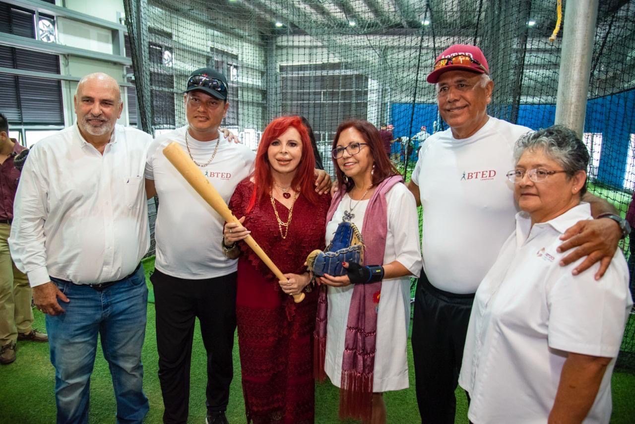 Visita al Bachillerato Tecnológico de Educación y Promoción Deportiva junto a la secretaria de educación