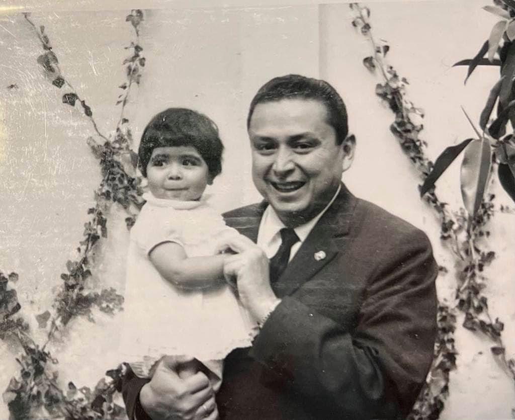 Abrazo a los papás en su día