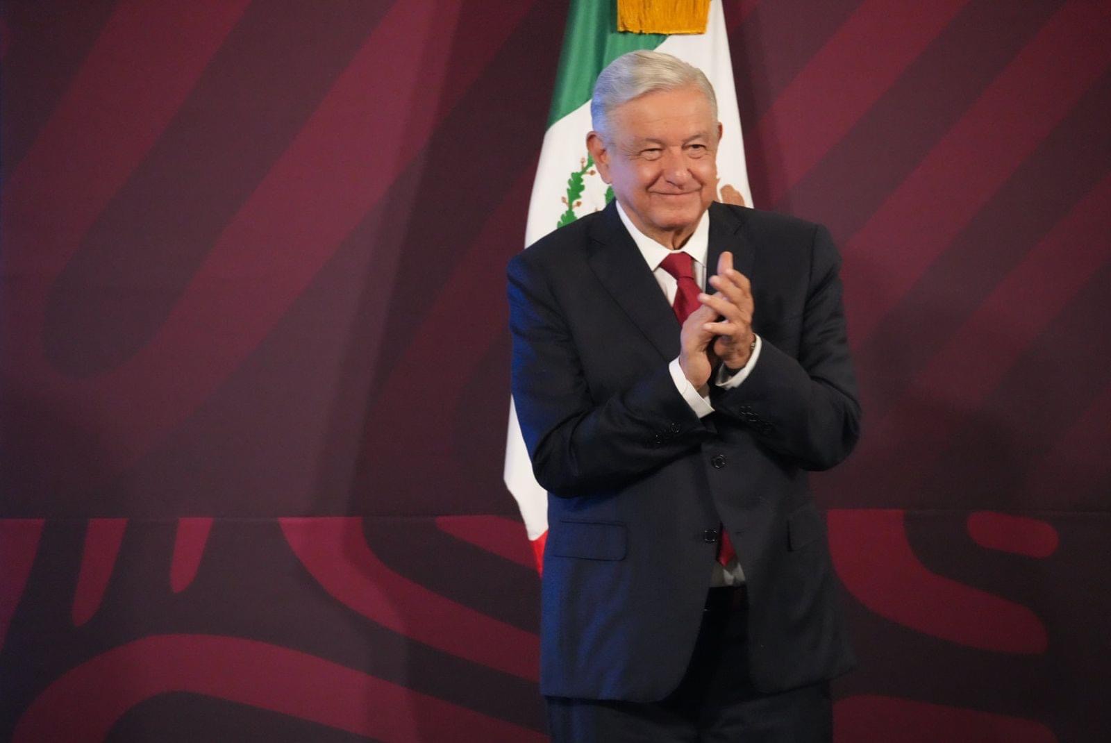 Nuestro presidente siempre alentando la dinámica de futuros proyectos de infraestructura que necesita nuestro estado.