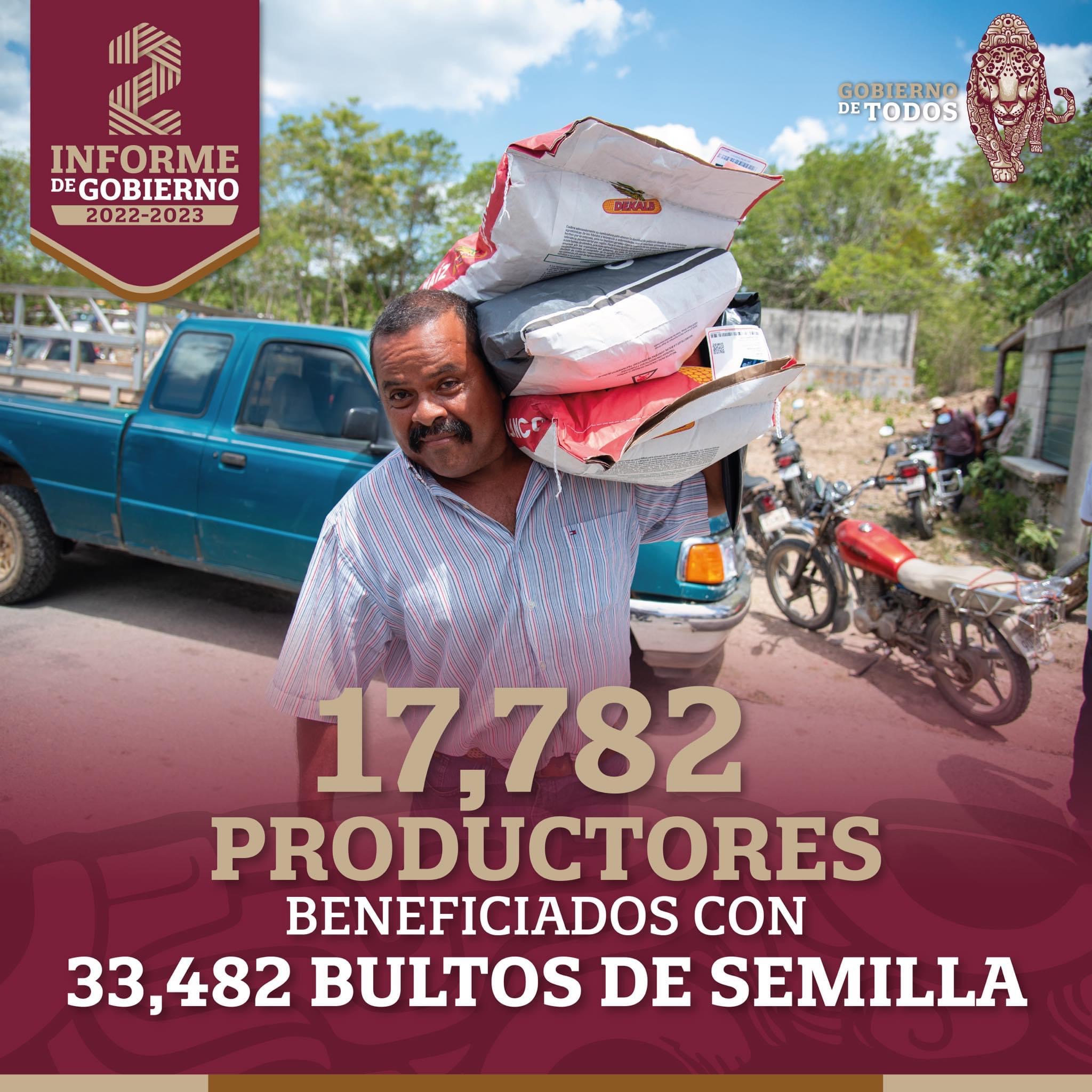 Productores beneficiados con bultos de semillas