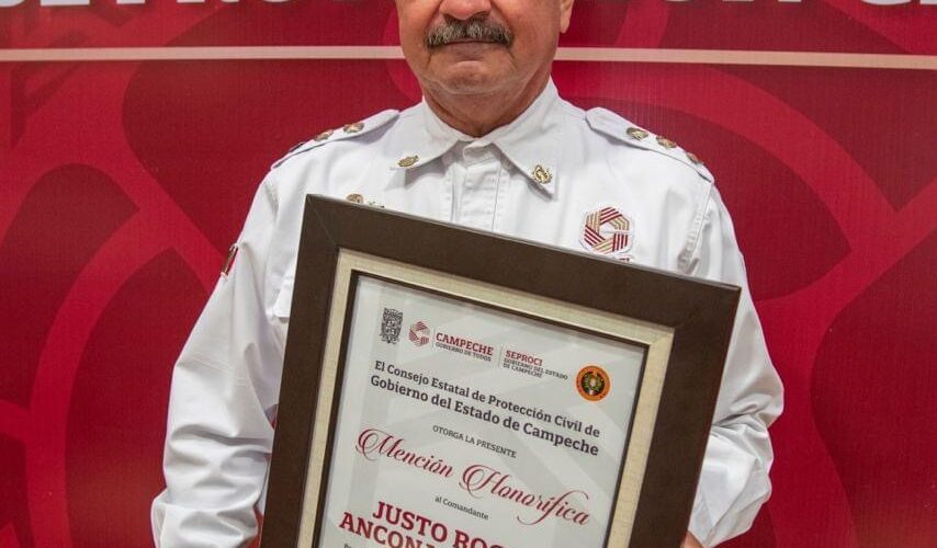 Treinta años de servicio del comandante Justo Ancona Inurreta