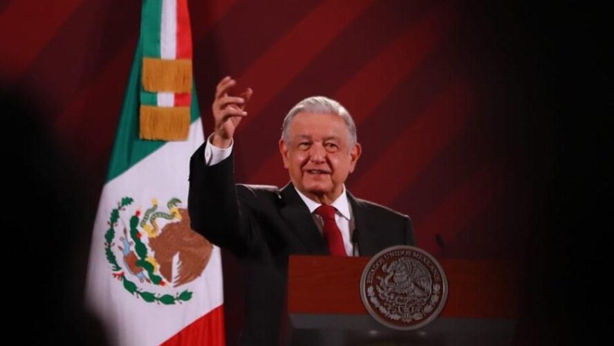 Presidente, aguanta, el pueblo se levanta.