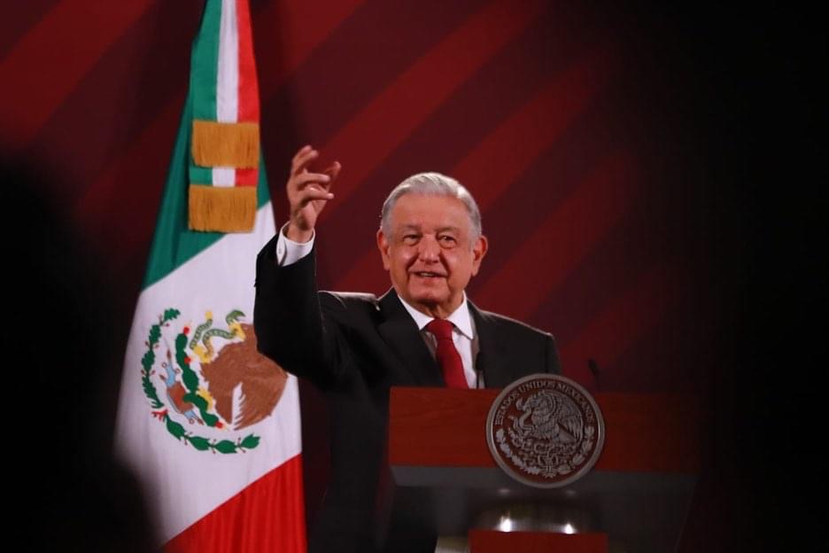 Presidente, aguanta, el pueblo se levanta.