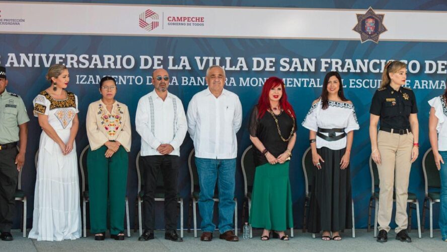 Izamiento de la Bandera Monumental del Escudo de Armas para conmemorar el 483 Aniversario de la Fundación de la Villa de San Francisco de Campeche