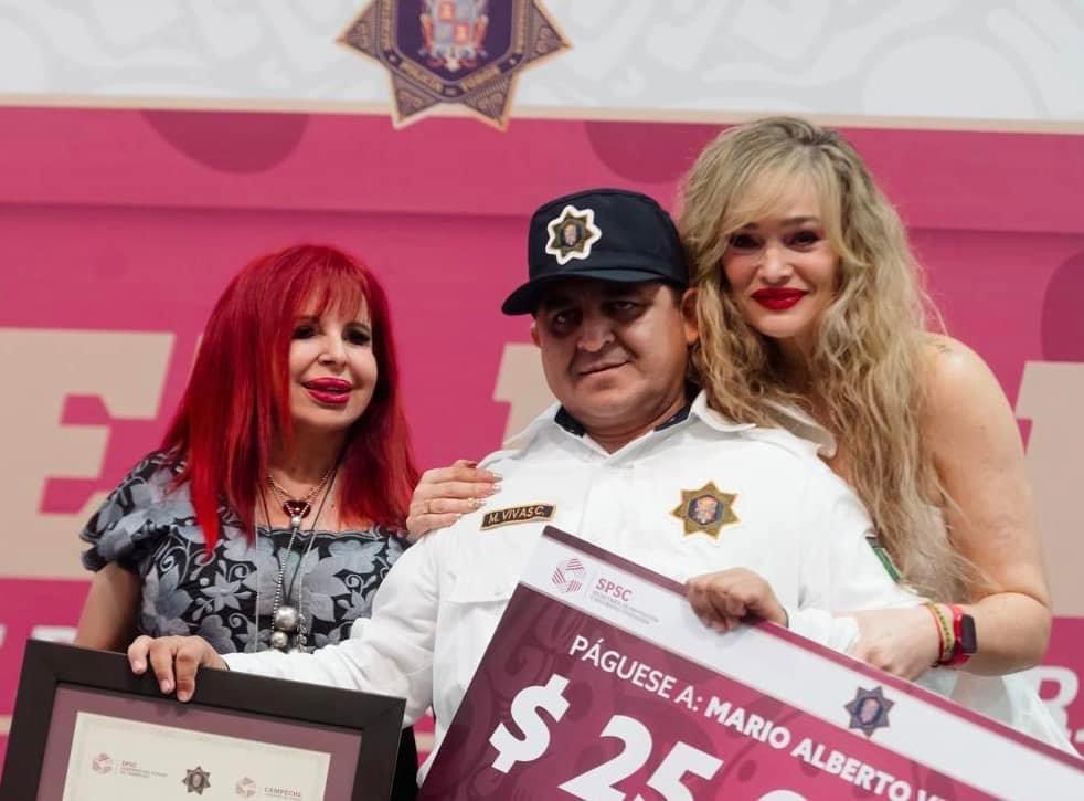 Premio al Mérito Policial para Mario Alberto Vivas Castillo
