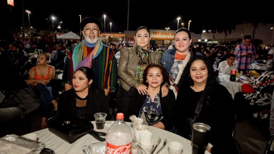 Noche de fin de año en el foro Ah Kim Pech