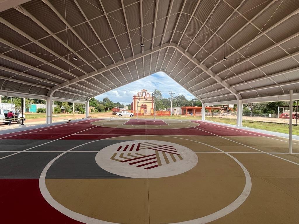 Se construyó la cancha techada de la localidad de San Bernardo Huechil, en Hopelchén