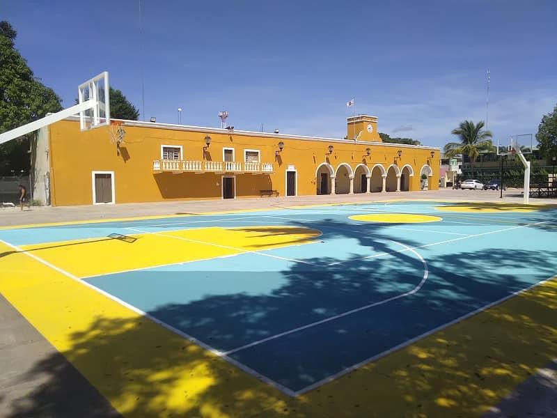 Reconstrucción del Parque Principal y mantenimiento de la cancha de usos múltiples en la localidad de Nunkiní, en Calkiní