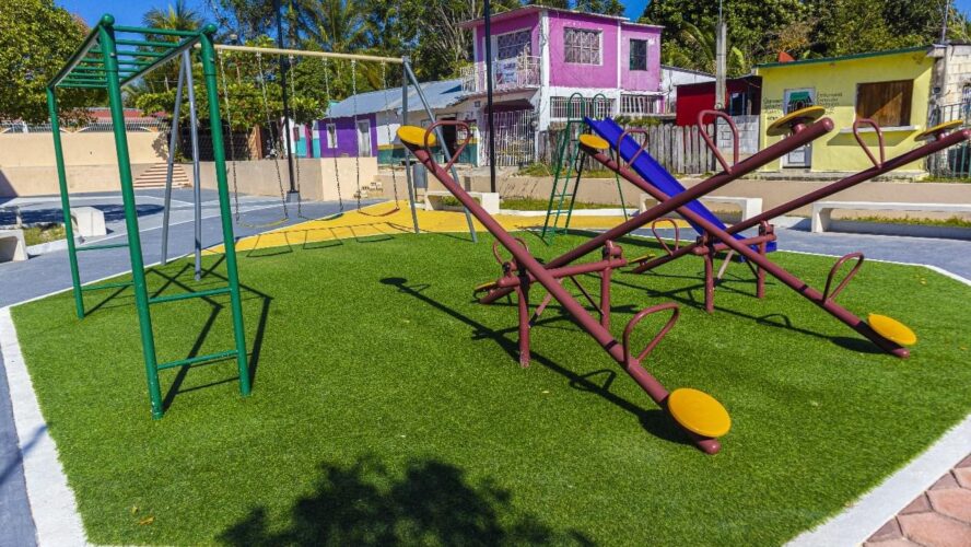 Invertimos para remodelar el parque y rehabilitar la cancha de la colonia San Isidro, en Candelaria