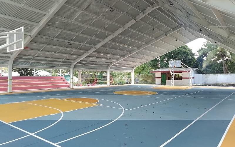 Construcción de techumbre y rehabilitación de la cancha de usos múltiples en la localidad La Joya, en Champotón