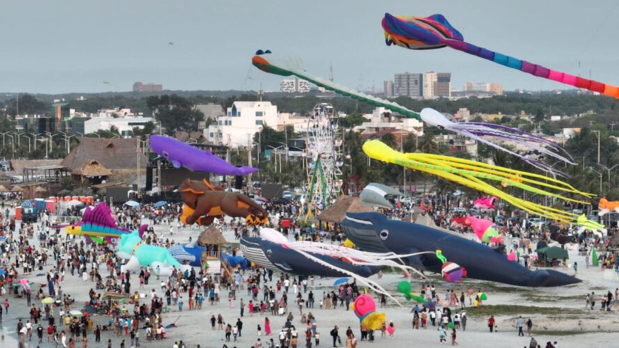 Festival Papagayo en la bella Isla del Carmen