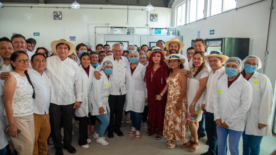 Visita al taller de Tecnología Alimentaria del Instituto Tecnológico Superior de Calkiní