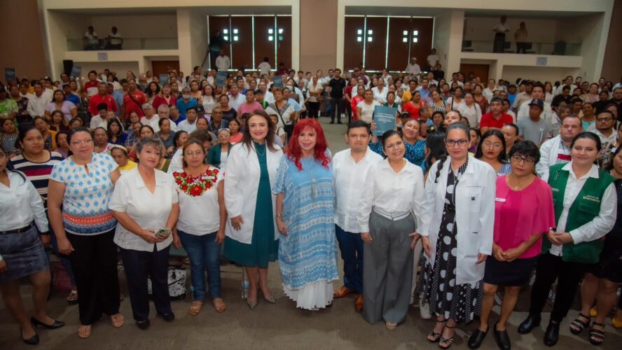 Entrega de Tarjetas para los Comités Salud y Bienestar