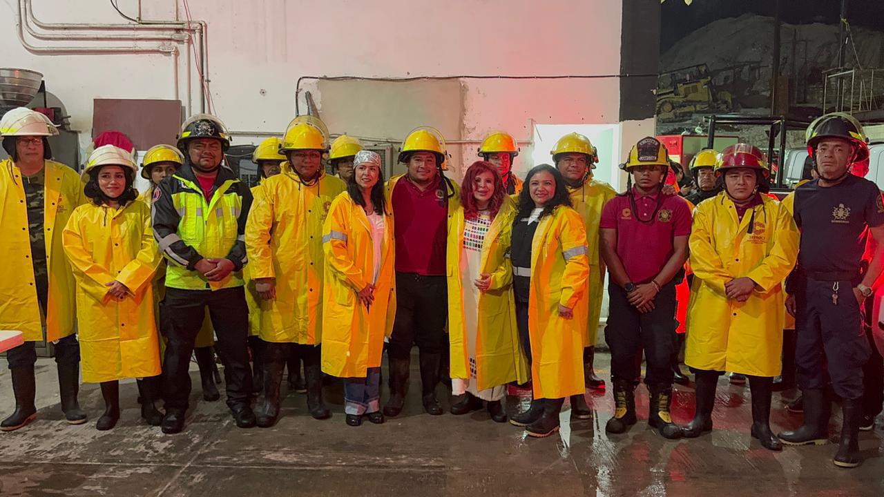 Visite a los bomberos y brigadas de Seproci