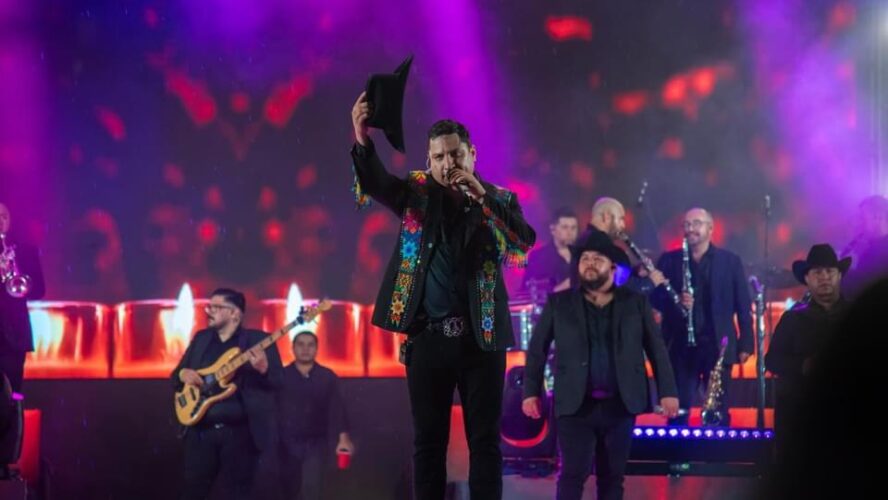Julión Álvarez en Ciudad del Carmen