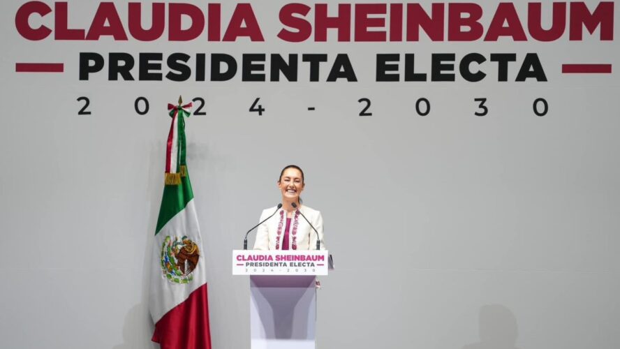 Acompañando a nuestra Presidenta electa a recibir su constancia de mayoría