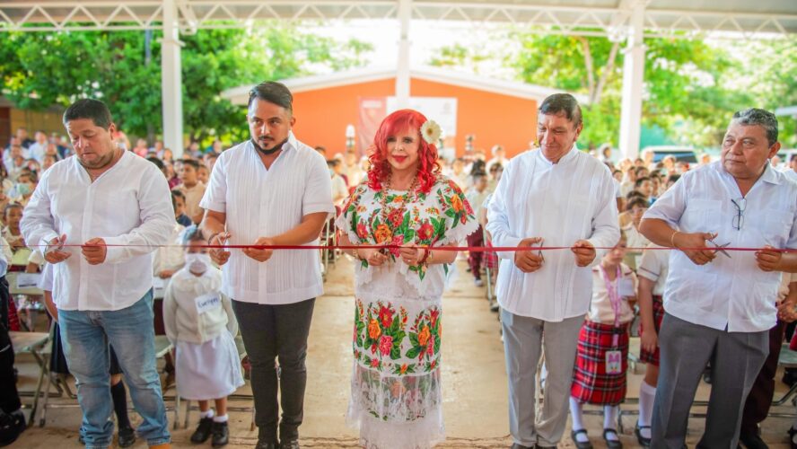 Inicio de Ciclo Escolar 2024-2025. Entrega de útiles, uniformes y equipamiento
