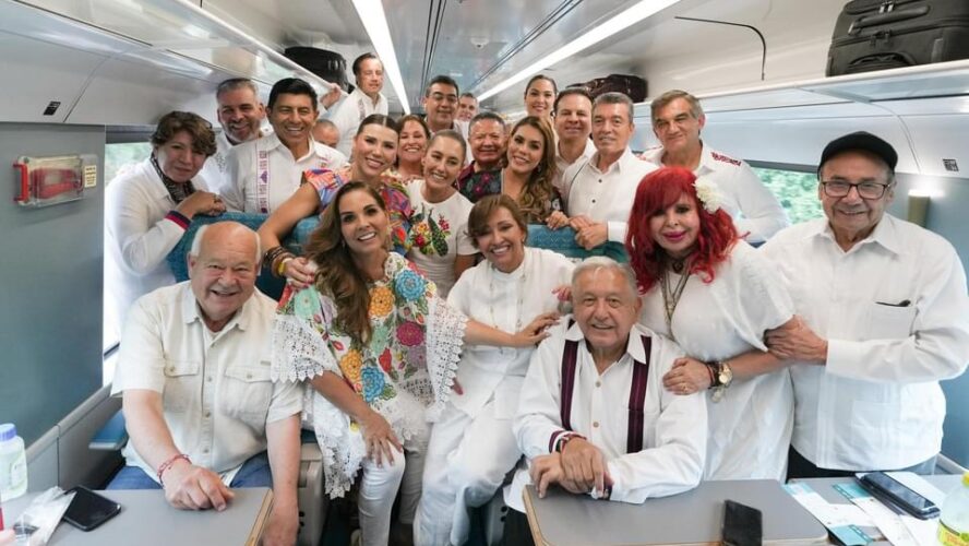 Último viaje de gobernadores con el Presidente
