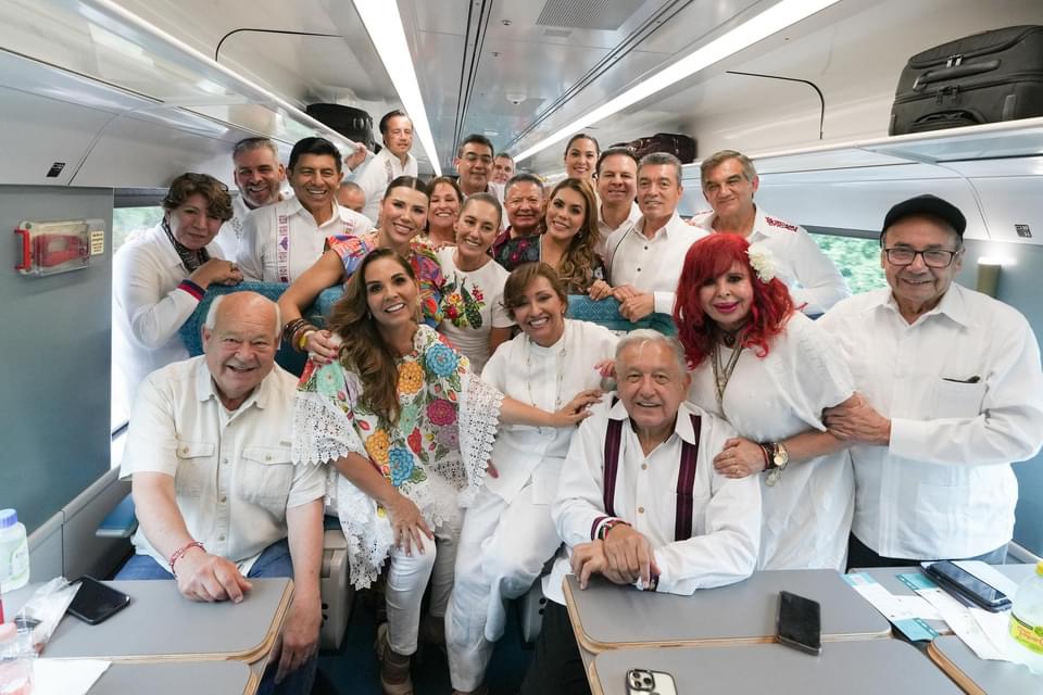 Último viaje de gobernadores con el Presidente